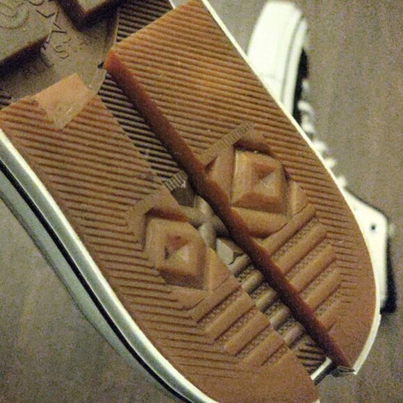 Converse Feng Chen Wang x Chuck 70's 2-in-1 Hi-Top Sneakers - Picture 7 of 11